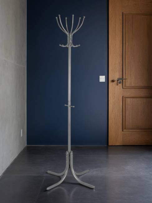 Вешалка напольная М 6 металлик